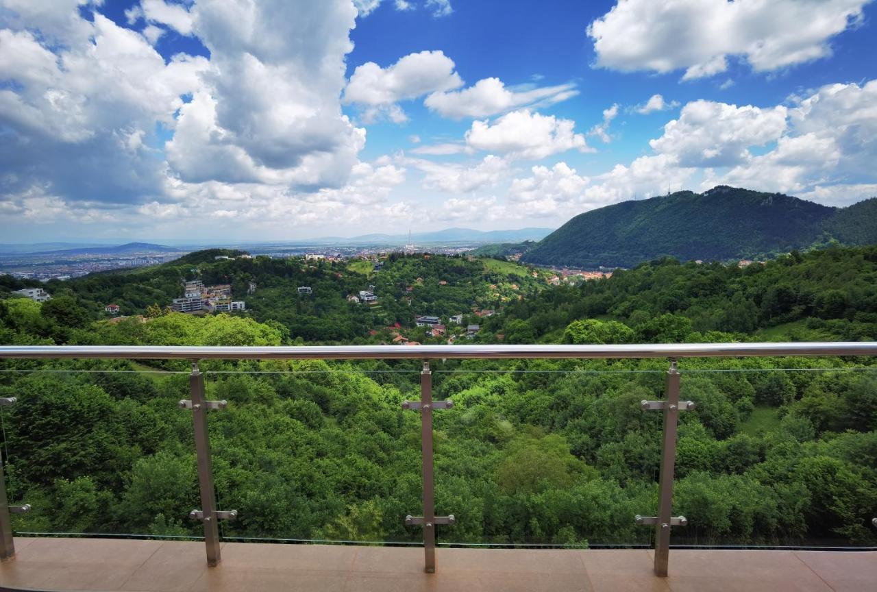 Coroni Seasons Apart With Panoramic View Brassó Kültér fotó