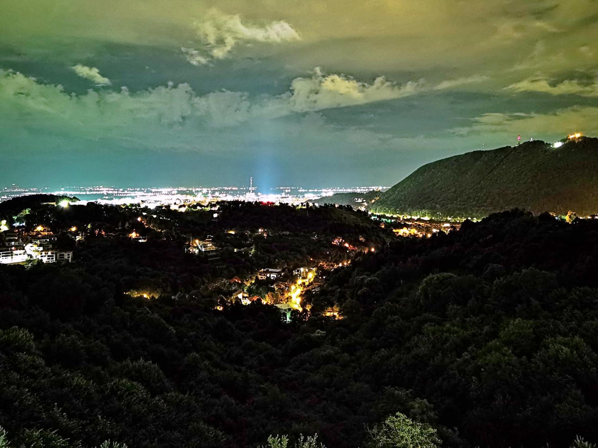 Coroni Seasons Apart With Panoramic View Brassó Kültér fotó